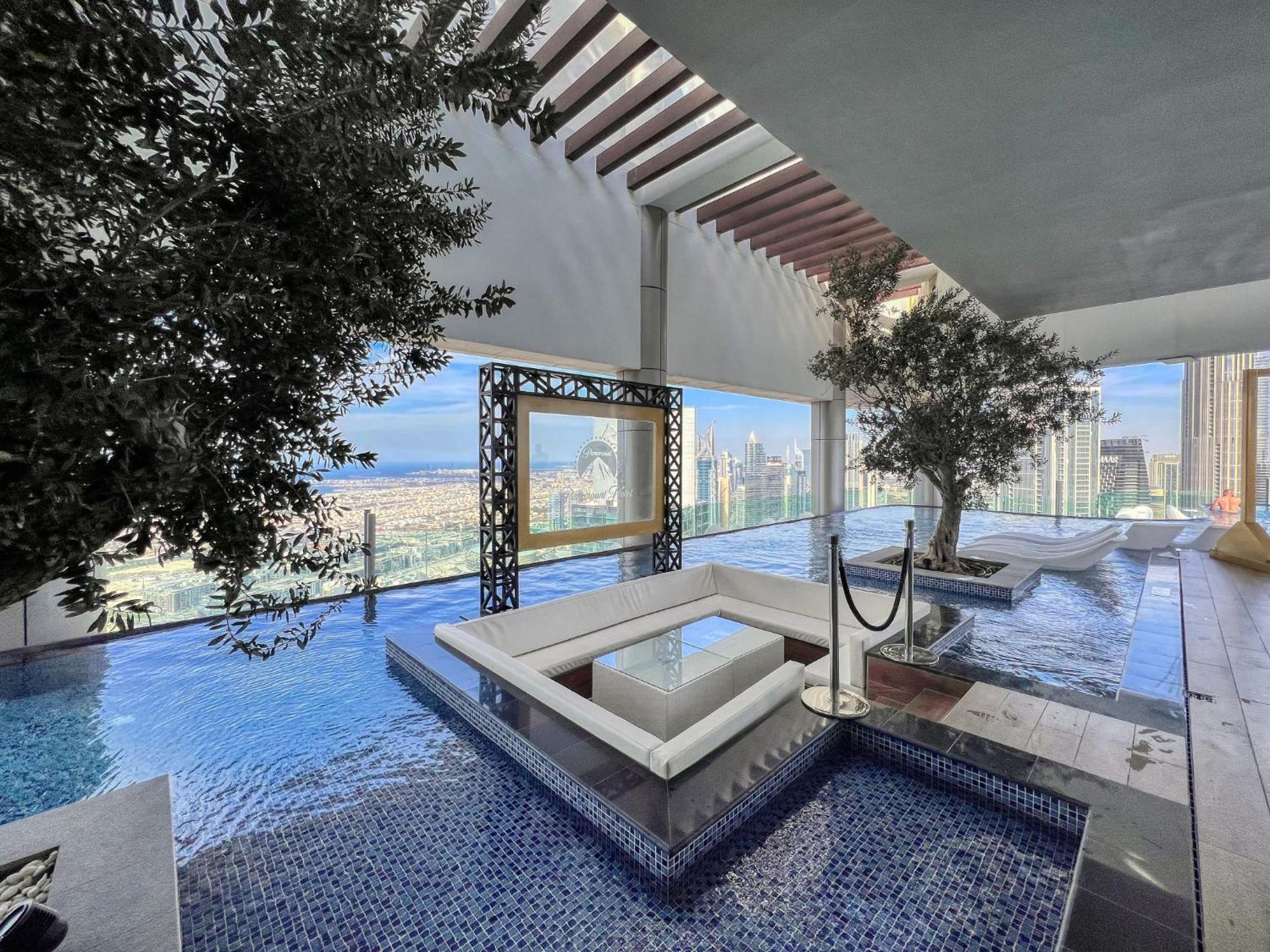 Infinity Pool & Burj Khalifa View L Luxe Paramount 두바이 외부 사진