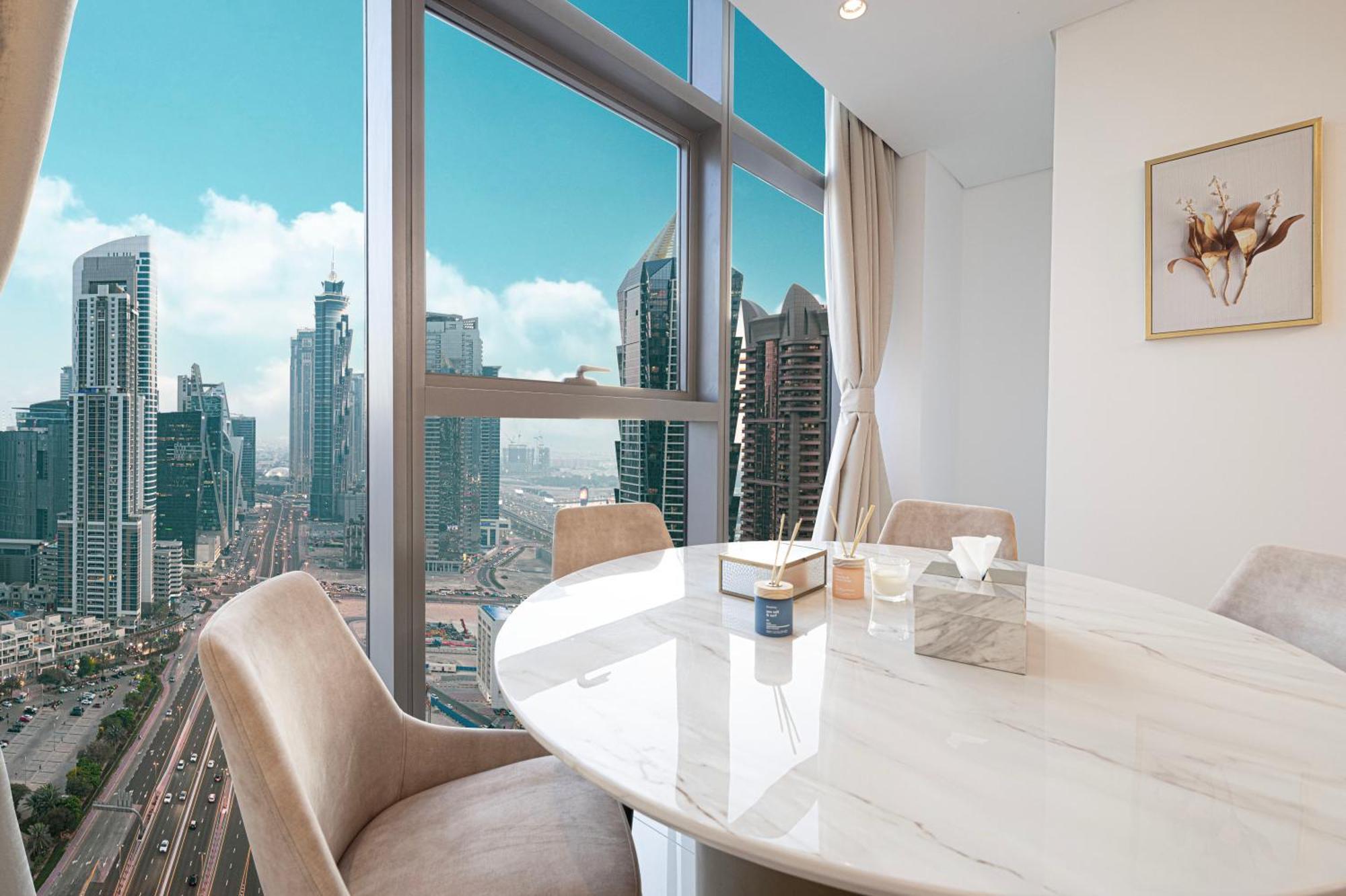Infinity Pool & Burj Khalifa View L Luxe Paramount 두바이 외부 사진